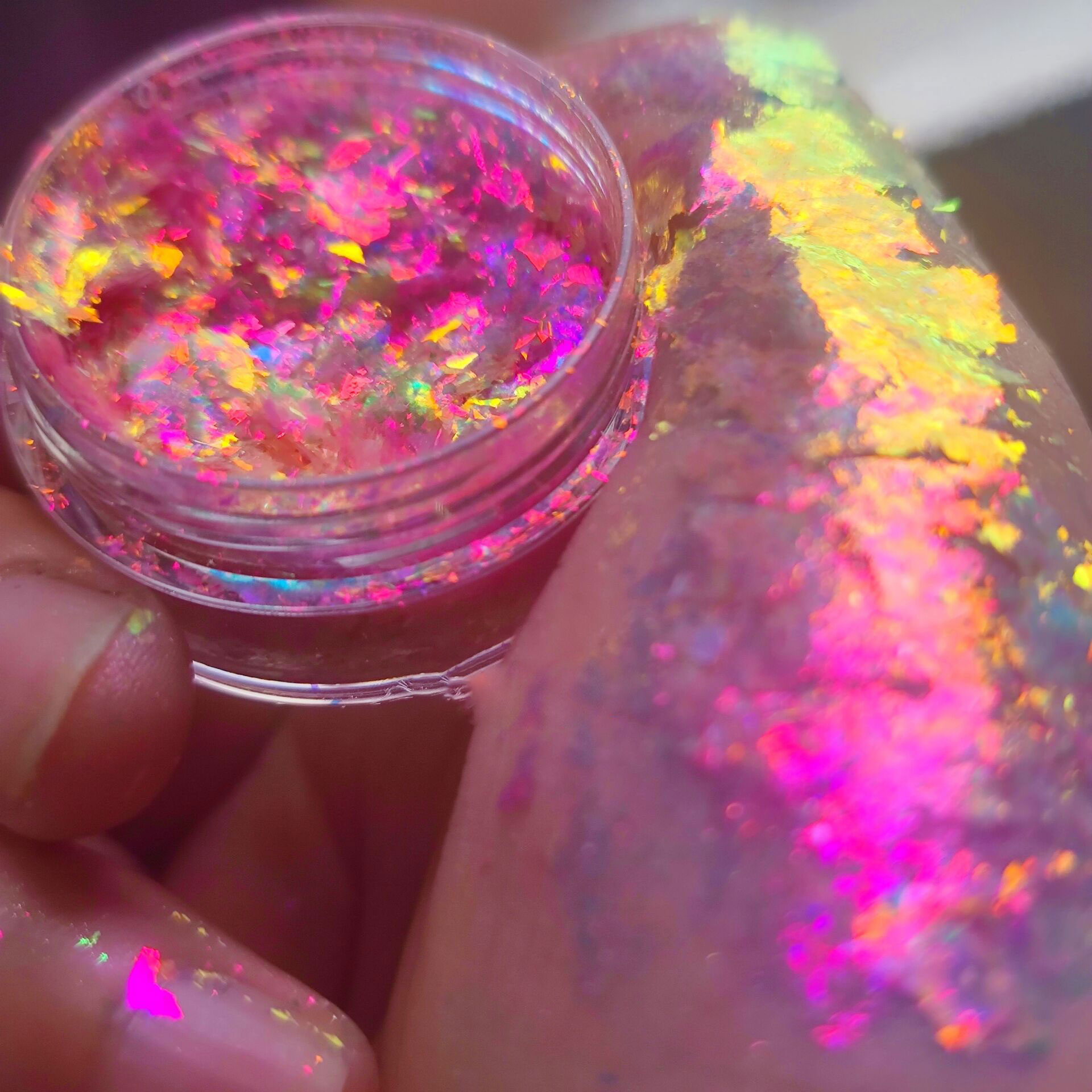 Glinsterende Kameleon Nagel Op - Eyeshadow Glitter Pigment recensie en prijs