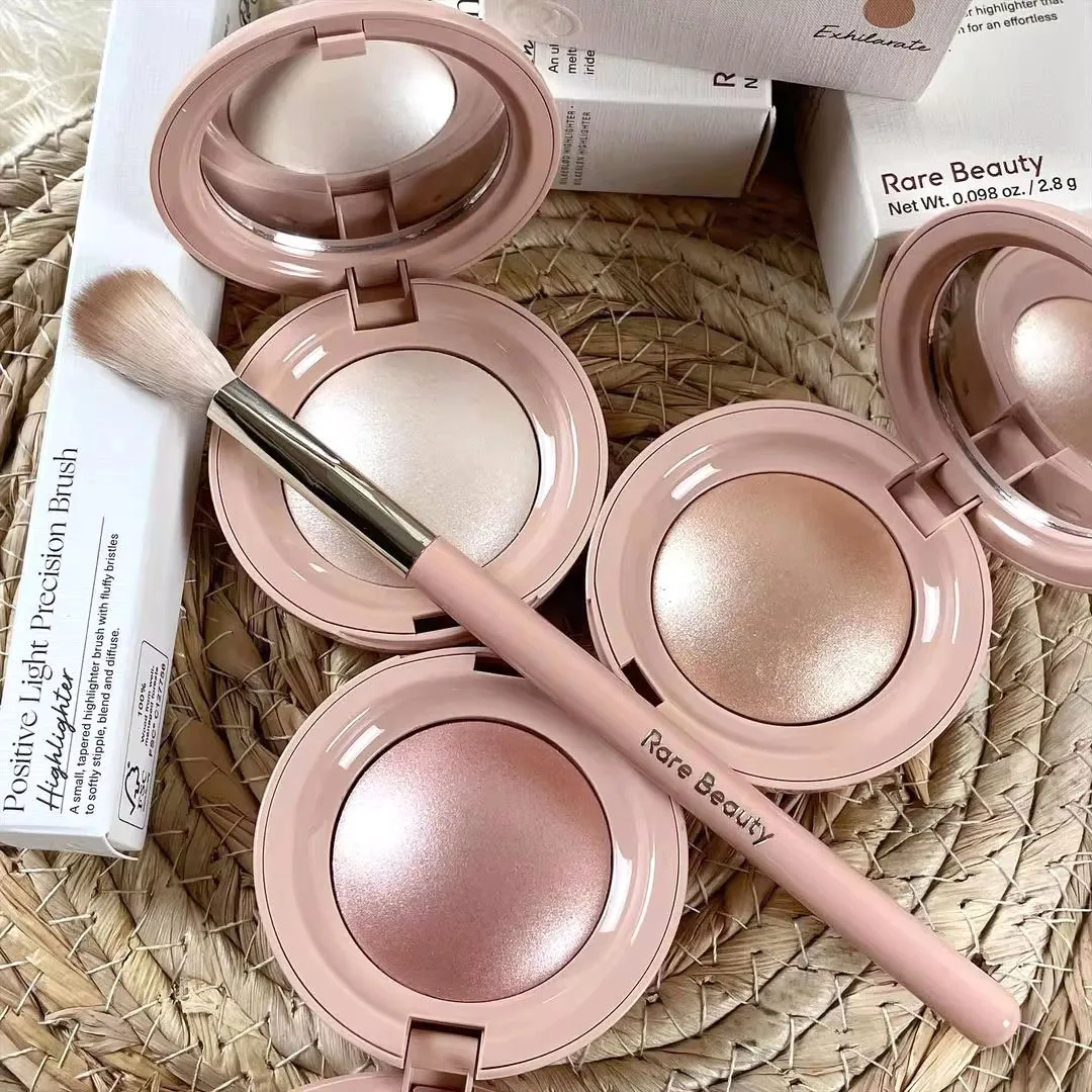 Rare Beauty Light Silky Touch  - Huda Beauty Makeup Set recensie en prijs
